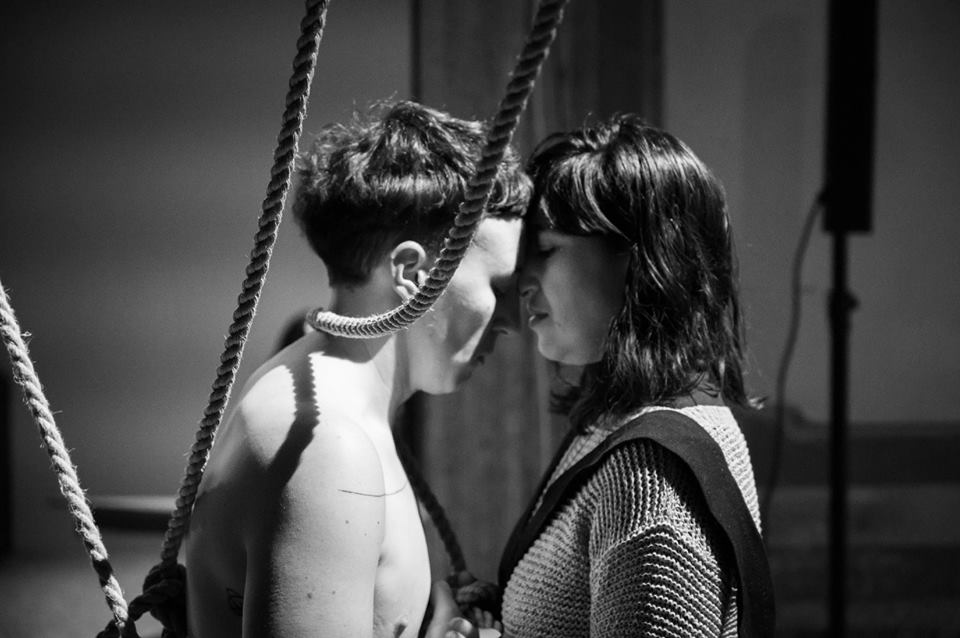 Giorgia de Santi, Gülbeden Kulbay, Anam Cara – Dwelling Body, Venice International Performance Art Week, Palazzo Mora, Venice, 2018 © Alexander Harbaugh