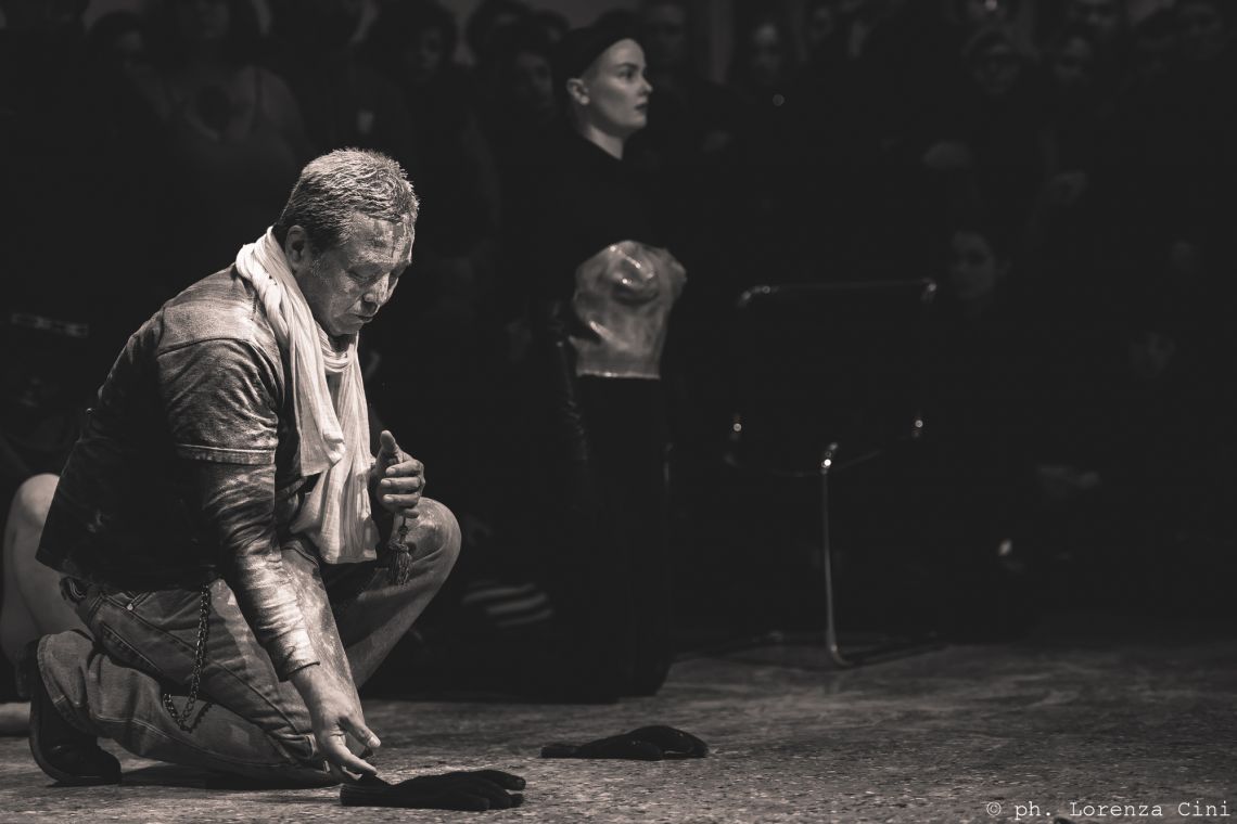 Collective performance opera "Come Home" – VestAndPage, Venice International Performance Art Week 2017, Co-Creation Live Factory, Photograph © Lorenza Cini