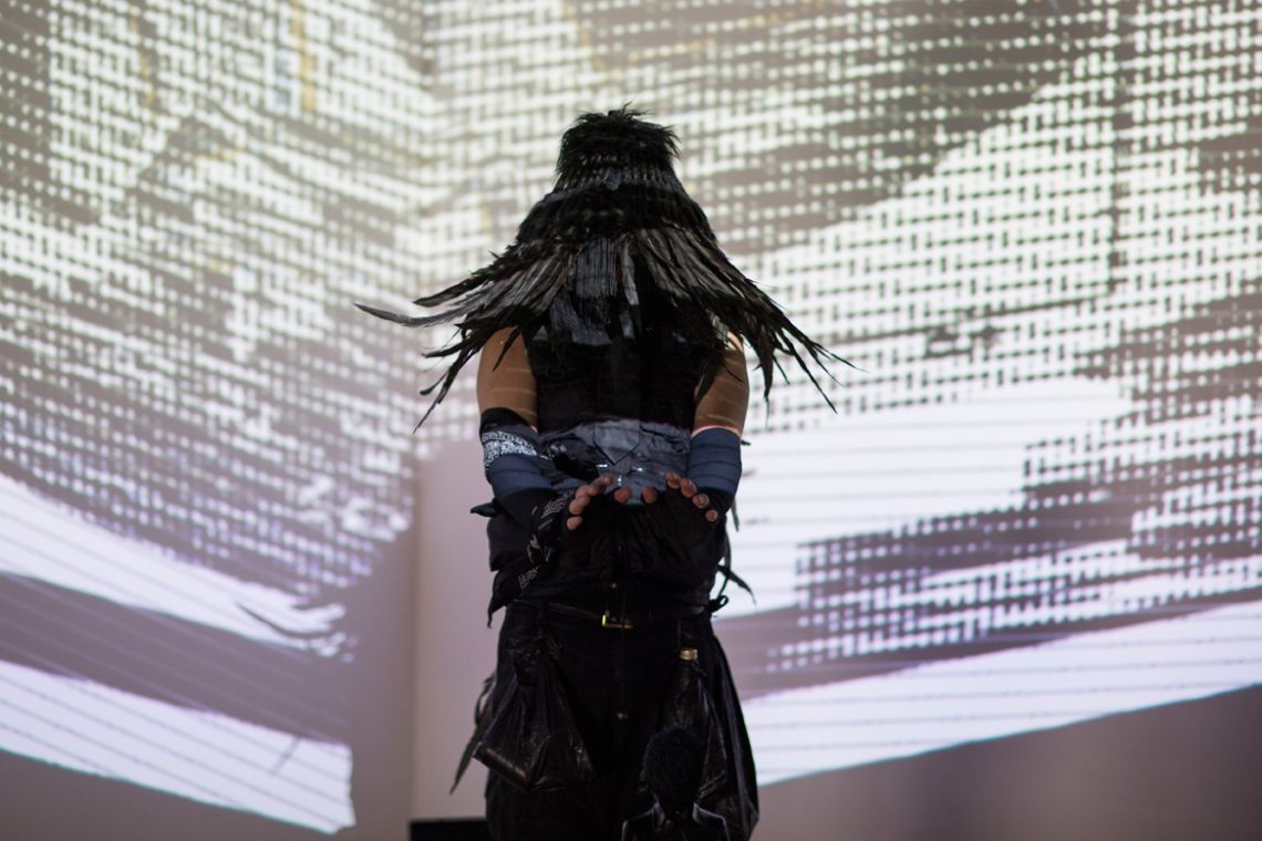 Vela Phelan, En ti confio. Venice International Performance Art Week (2014). Photograph by Monika Sobczak.