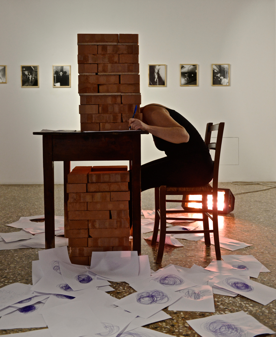 Erica Storer de Araujo. Durational performance at the ART WEEK | FRINGE of the III Venice International Performance Art Week 2016. Image © Edward Smith.