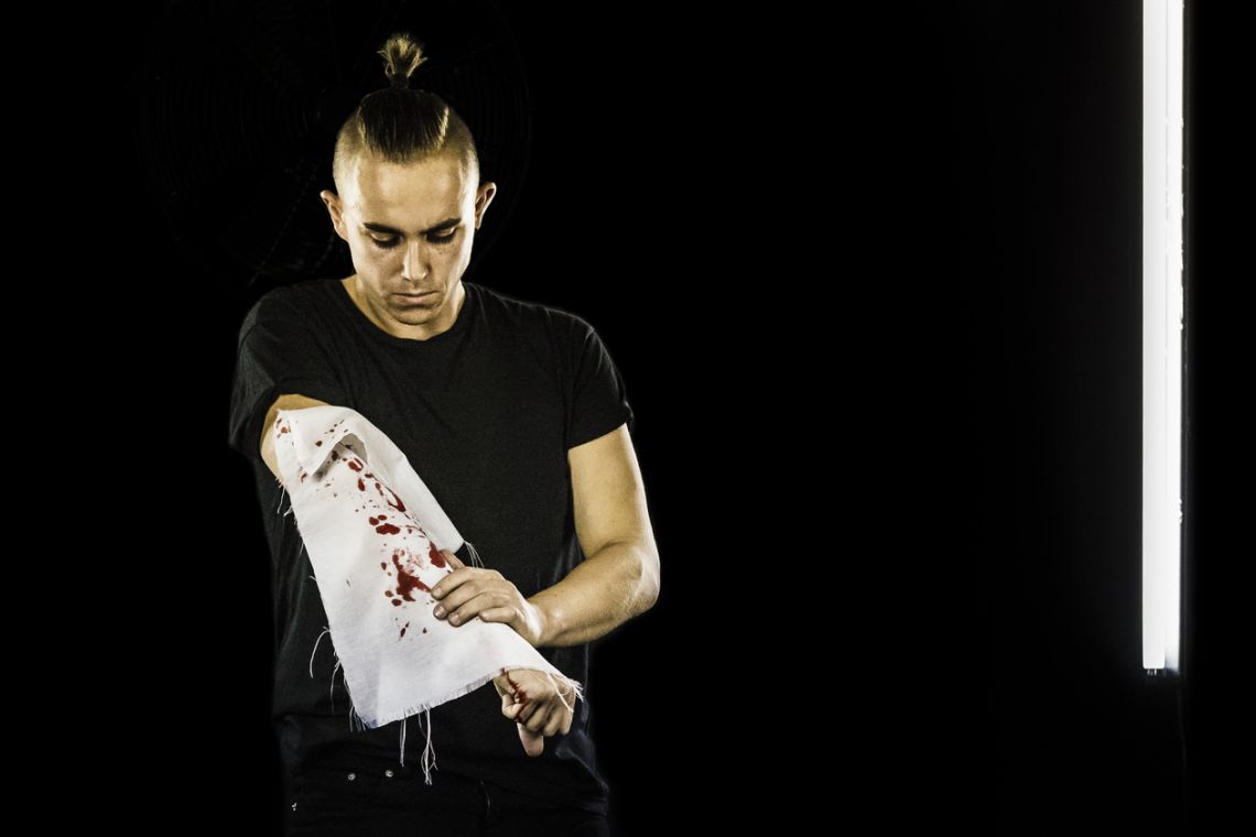 jamie lewis hadley, We Will Outlive the Blood You Bleed (2014). SPILL Festival of Performance 2014 Ipswich. Photograph by Guido Mencari. Courtesy the artist.